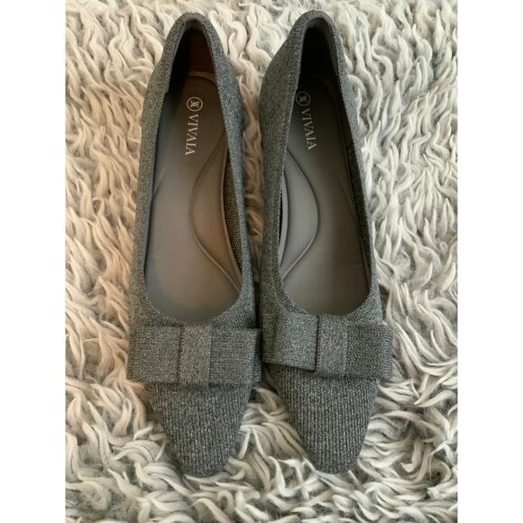 VIVAIA Size 7.5 Gray Pointed Bow Heels - Elegant NWOT - Picture 1 of 4